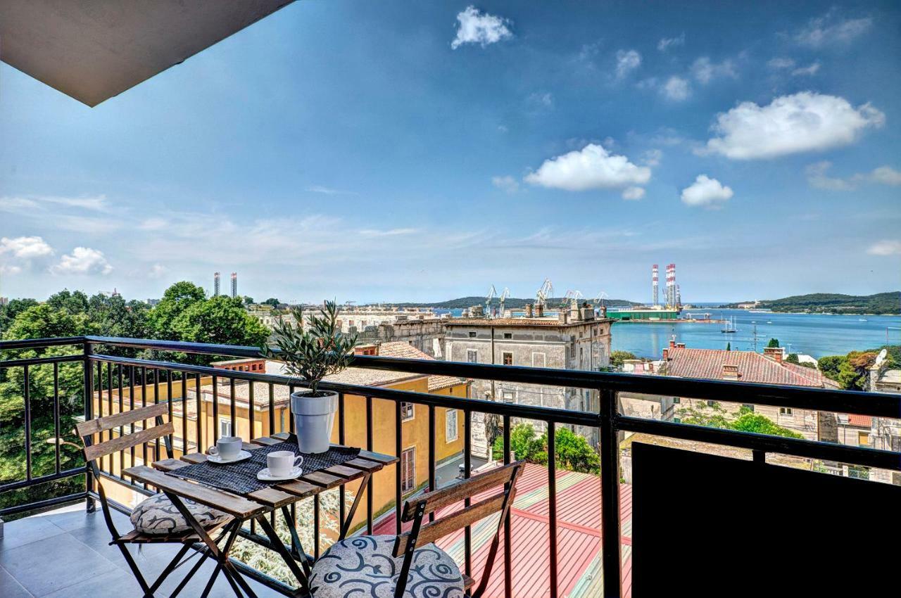 Vista Center Apartment Pula Eksteriør billede
